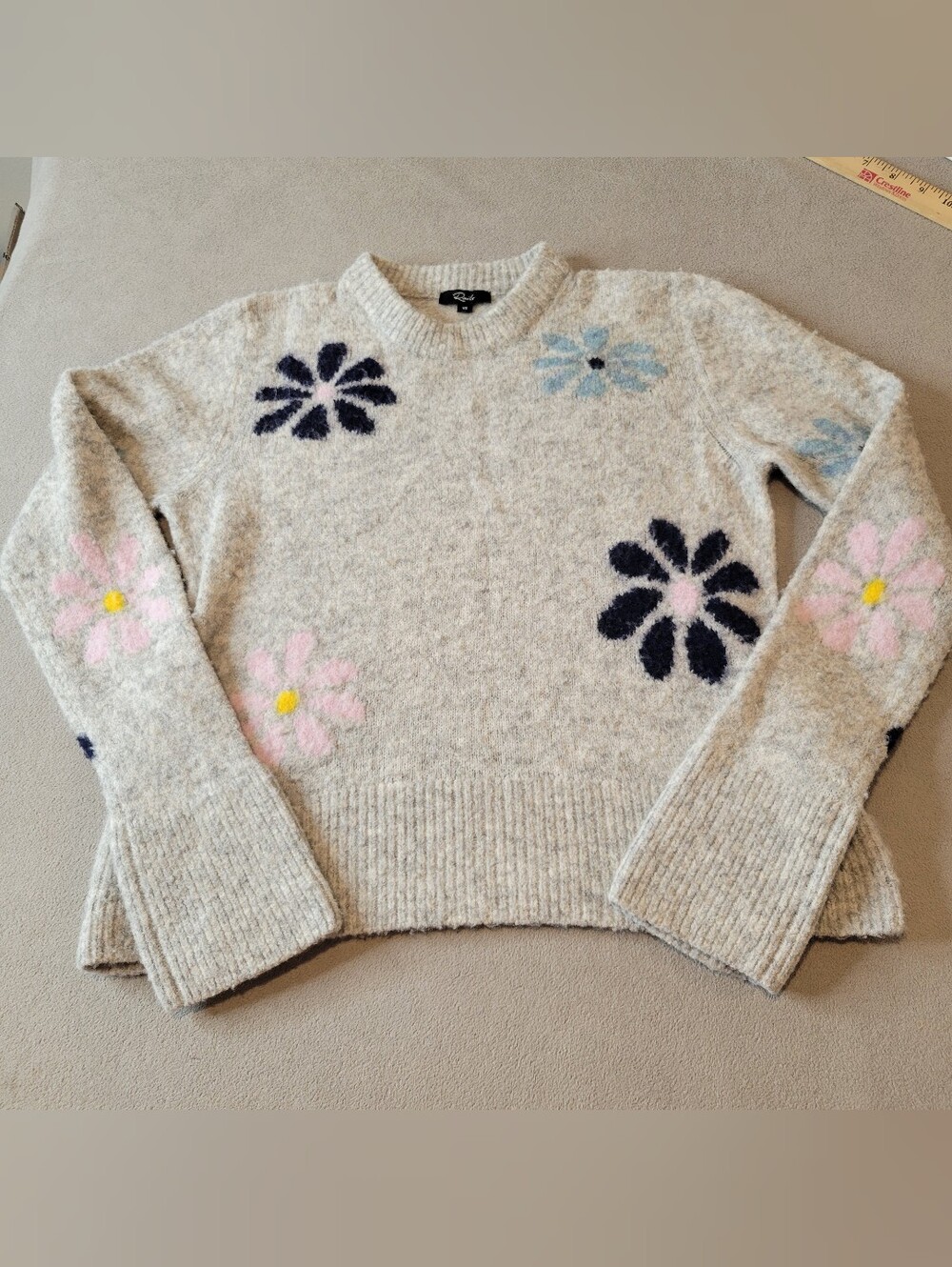 Rails Women Gray Flower print Sweater size Xs